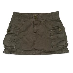 green cargo skirt - size XS/S